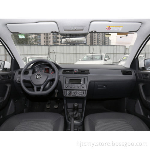 Auto Drive a sinistra Motore a benzina a basso prezzo Nuovo Santana 2021 1.5T 5 sedili Tessuto elettrico Changan CS75 Multifunzione